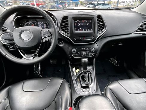 Used 2020 Jeep Cherokee Latitude Plus image 15