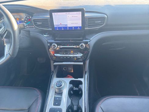 Used 2023 Ford Explorer ST-Line w/ Class IV Trailer Tow Package image 11