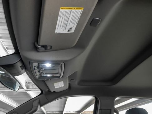 Used 2025 Chevrolet Silverado 2500 LT w/ Convenience Package image 29