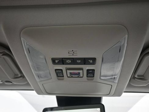 Used 2019 Toyota RAV4 Limited w/ Carpet Mat Package AWD/4WD image 26