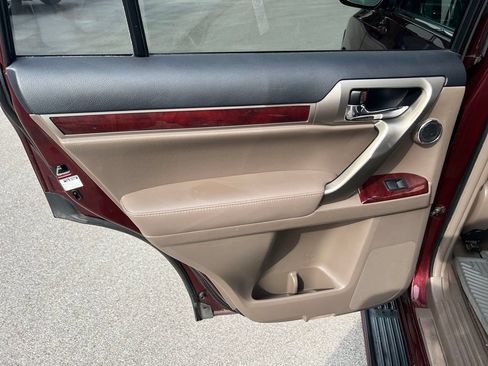Used 2011 Lexus GX 460 Premium AWD/4WD image 18