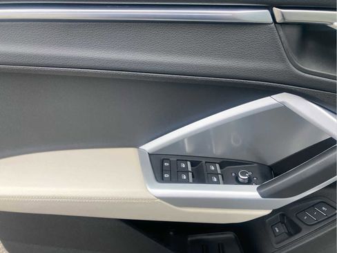 Used 2024 Audi Q3 2.0T Premium Plus image 9