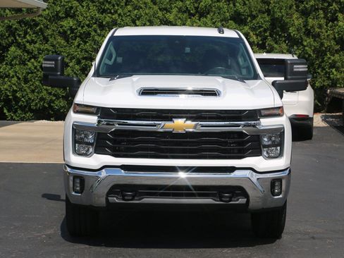 Used 2025 Chevrolet Silverado 2500 LT w/ Convenience Package AWD/4WD image 8