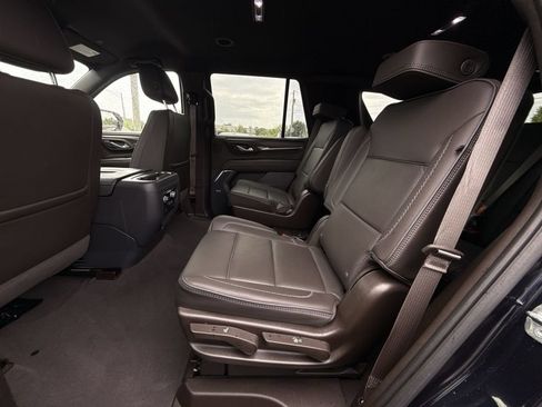 Used 2023 GMC Yukon Denali AWD/4WD image 25