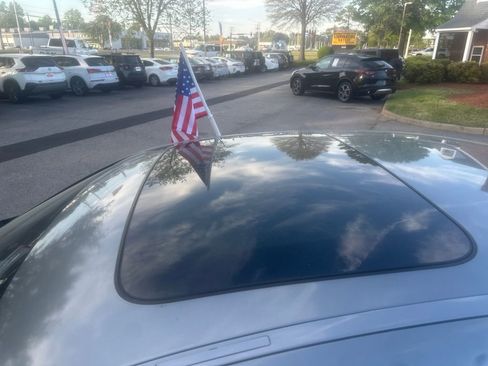 Used 2011 BMW 528i Sedan image 7