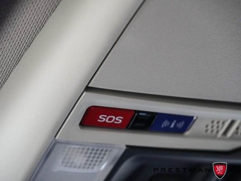 Used 2023 Subaru Forester Touring image 39