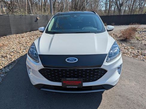 Used 2020 Ford Escape Titanium image 8