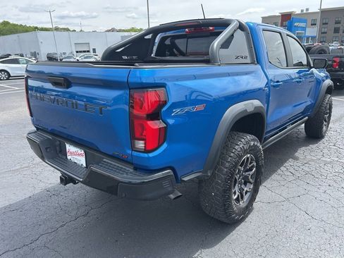 Used 2024 Chevrolet Colorado ZR2 w/ ZR2 Convenience Package III AWD/4WD image 5