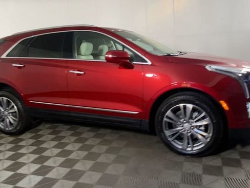 New 2025 Cadillac XT5 Premium Luxury image 2