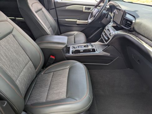 Used 2023 Ford Explorer Timberline w/ Timberline Technology Package AWD/4WD image 11