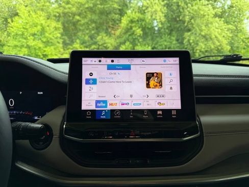 Certified 2024 Jeep Compass Limited w/ Elite Group AWD/4WD image 15