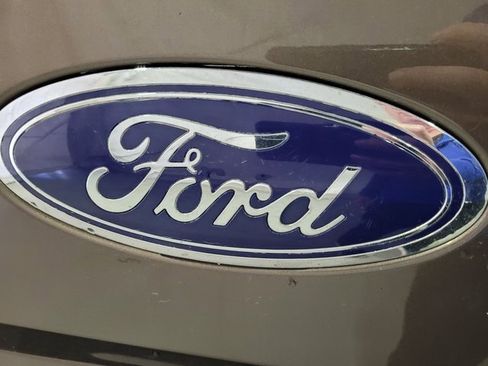 Used 2015 Ford F150 Lariat w/ Max Trailer Tow Package image 56