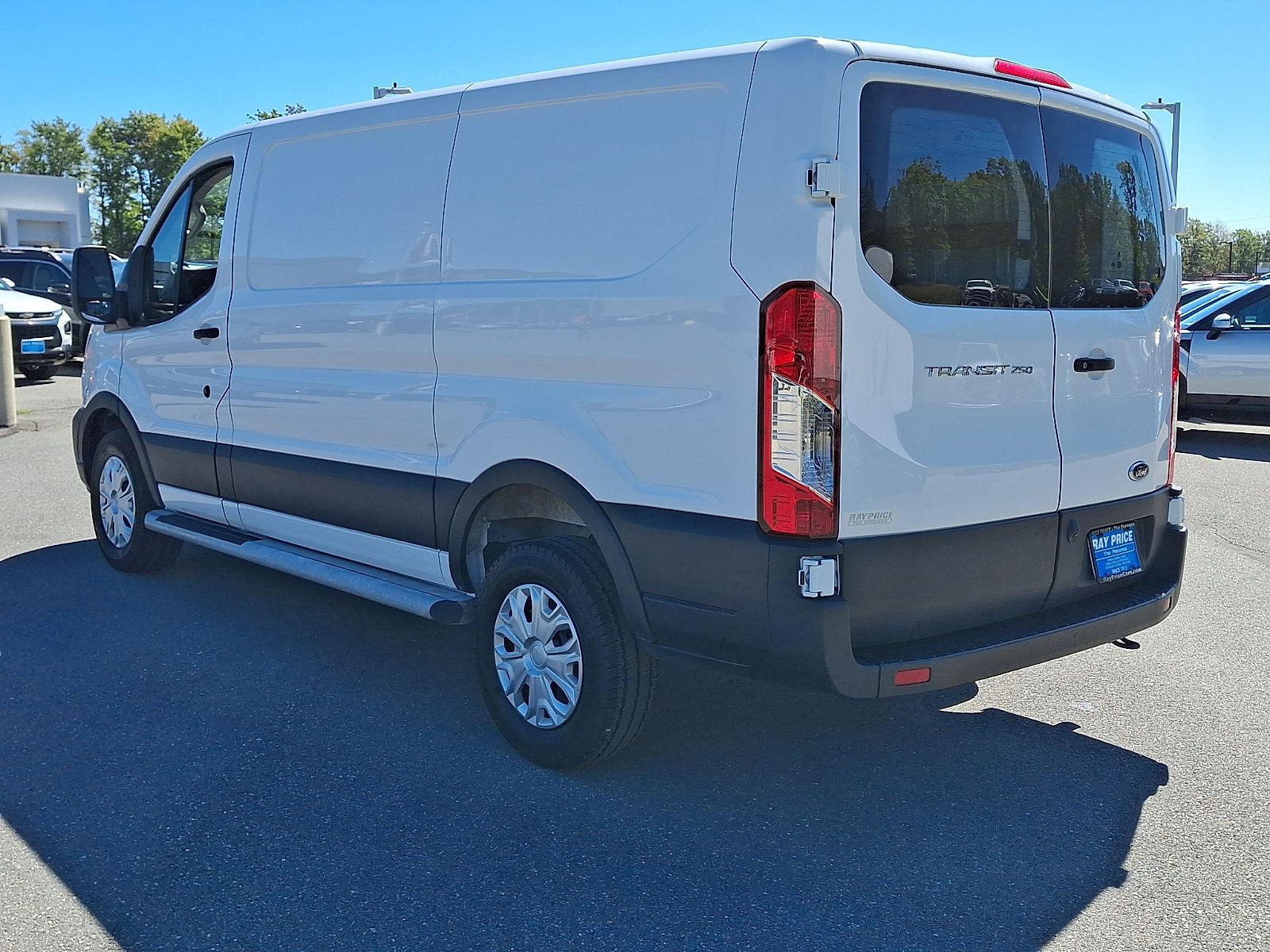Used 2025 Ford Transit 250 Low Roof w/ Exterior Upgrade Package RWD image 4