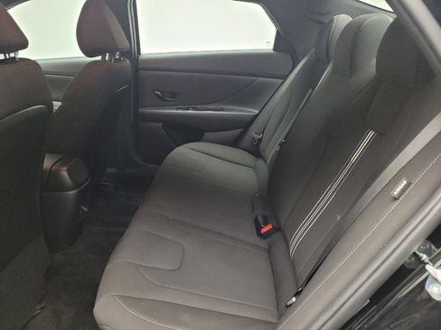 Used 2025 Hyundai Elantra Sport FWD image 18