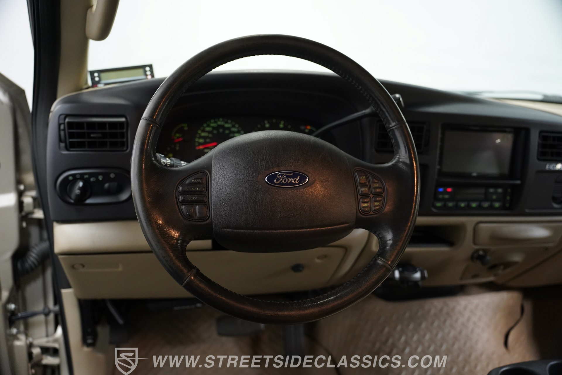 Used 2005 Ford Excursion Limited AWD/4WD image 38