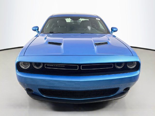 Used 2023 Dodge Challenger SXT RWD image 2