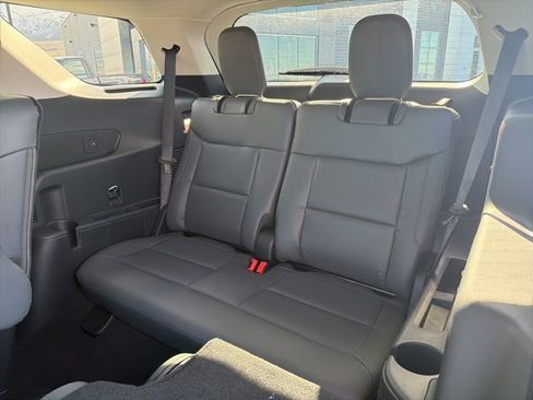 New 2026 Ford Explorer Active w/ Active Comfort Package image 30