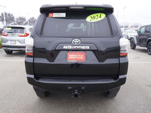 Used 2024 Toyota 4Runner SR5 Premium image 11