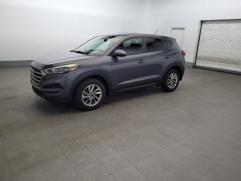 Used 2018 Hyundai Tucson SE AWD/4WD image 2