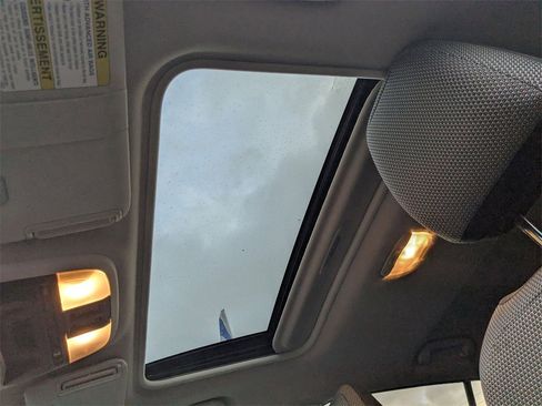 Used 2024 Subaru Crosstrek 2.0i Premium image 20