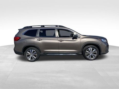 Used 2022 Subaru Ascent Limited w/ Technology Package image 2