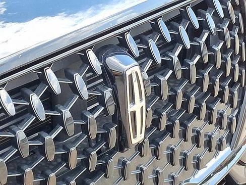 Used 2023 Lincoln Corsair Reserve w/ Equipment Group 201A FWD image 29