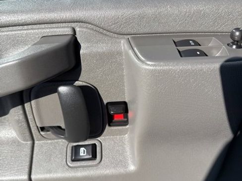 Used 2025 Chevrolet Express 3500 w/ Driver Convenience Package image 19