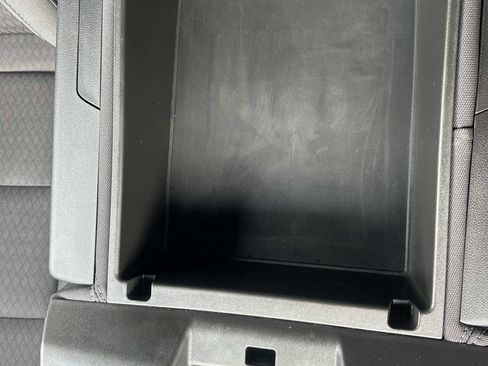 Used 2023 Chevrolet Silverado 1500 LT image 35