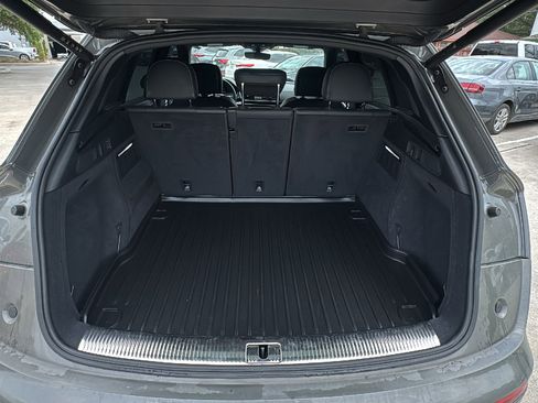 Used 2024 Audi SQ5 Prestige AWD/4WD image 25