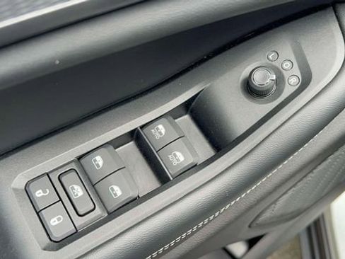 Used 2023 Jeep Grand Cherokee L Laredo AWD/4WD image 24