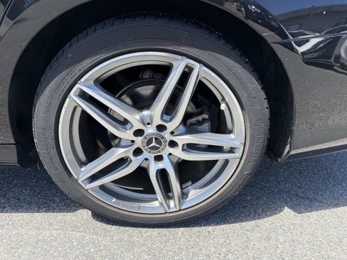 Used 2018 Mercedes-Benz E 300 4MATIC image 12