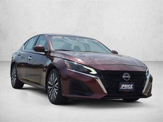 Used 2024 Nissan Altima 2.5 SV w/ SV Premium Package FWD video 3