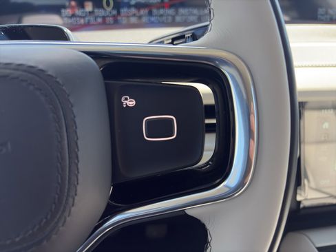 New 2026 Lincoln Navigator Reserve AWD/4WD image 25