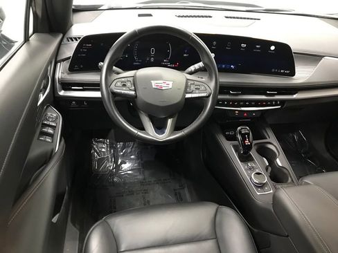 Used 2025 Cadillac XT4 Premium Luxury image 28