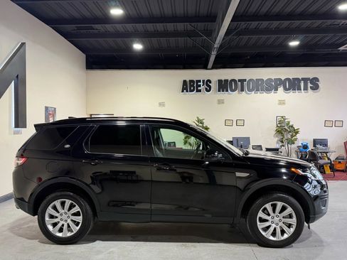 Used 2019 Land Rover Discovery Sport SE AWD/4WD image 9