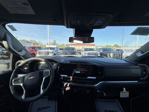 New 2026 Chevrolet Silverado 2500 LT image 10