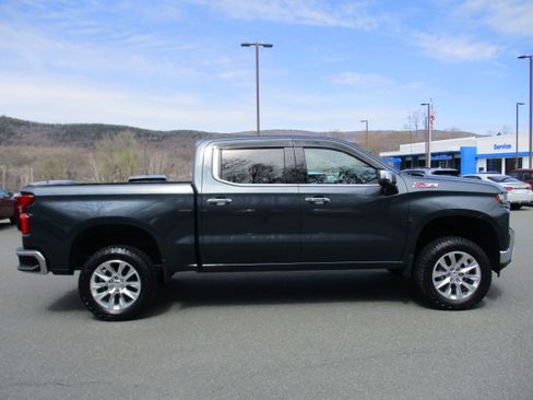 Used 2019 Chevrolet Silverado 1500 LTZ image 4