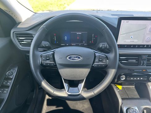 Used 2023 Ford Escape Active w/ Tech Pack #1 AWD/4WD image 18