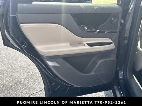Used 2020 Lincoln Corsair Reserve w/ Appearance Package FWD image 22