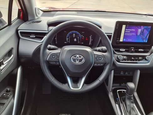 Certified 2025 Toyota Corolla Cross XLE image 17