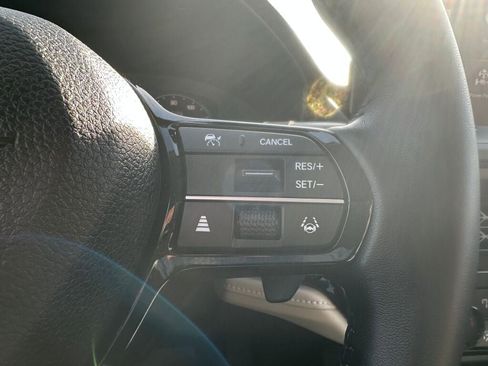 Used 2024 Honda Accord Touring image 11