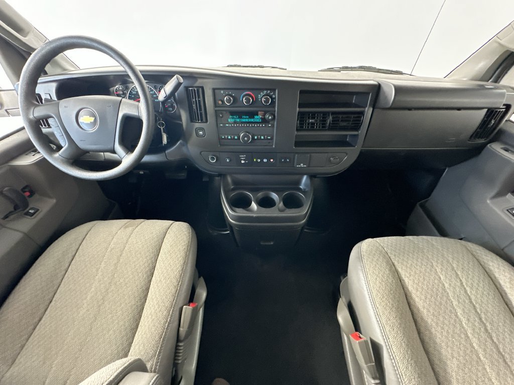 Used 2025 Chevrolet Express 3500 LT w/ LT Preferred Equipment Group RWD image 10