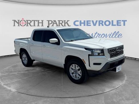 Used 2022 Nissan Frontier SV w/ Technology Package RWD image 1