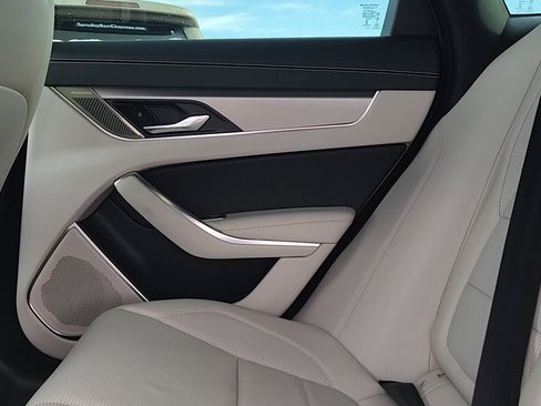 Used 2024 Jaguar XF R-Dynamic SE image 17