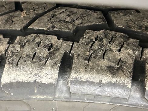 Used 2018 Ford Explorer Limited w/ Equipment Group 301A AWD/4WD image 26