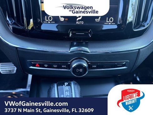 Used 2019 Volvo XC60 T6 R-Design w/ Protection Package Premier image 26