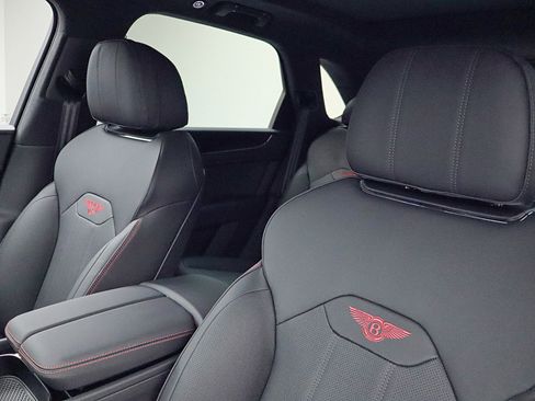 New 2025 Bentley Bentayga image 32