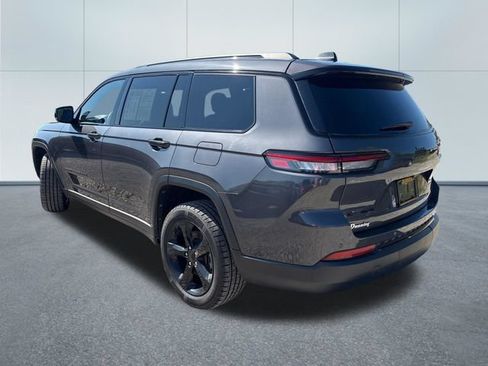 Used 2022 Jeep Grand Cherokee L Laredo AWD/4WD image 2