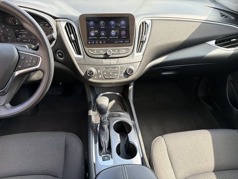 Used 2024 Chevrolet Malibu LT FWD image 16
