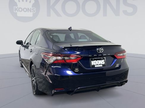 Used 2022 Toyota Camry SE w/ Cold Weather Package image 4